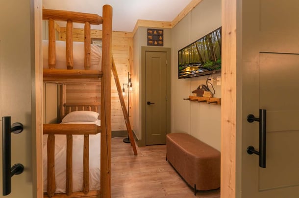 QJBB Designer Suite Canadiana