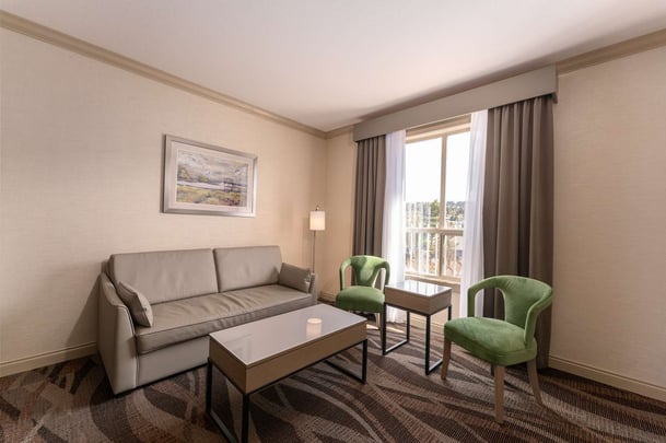 BK Two Queen Bed Suite with Kitchen