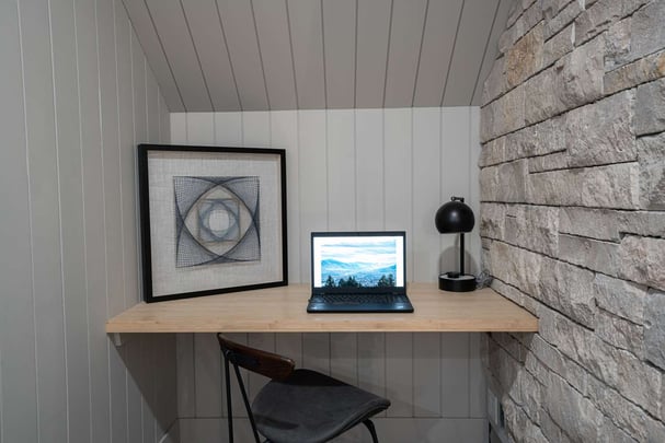 Kamloops lobby computer area