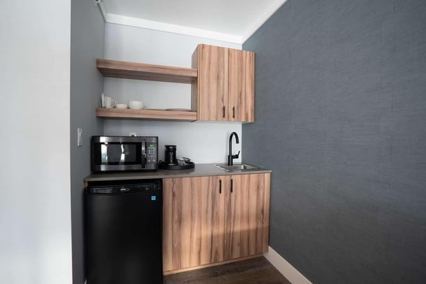 QQHV Two Queen Beds in Hospitality Guest Room