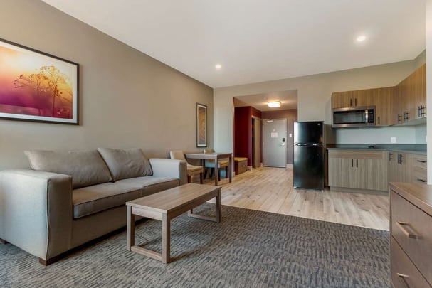 King Suite w/ Kitchenette