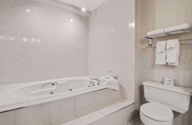 Room574 - K,QQG & K,TFY