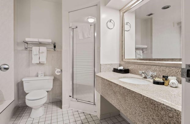 Room574 - K,QQG & K,TFY