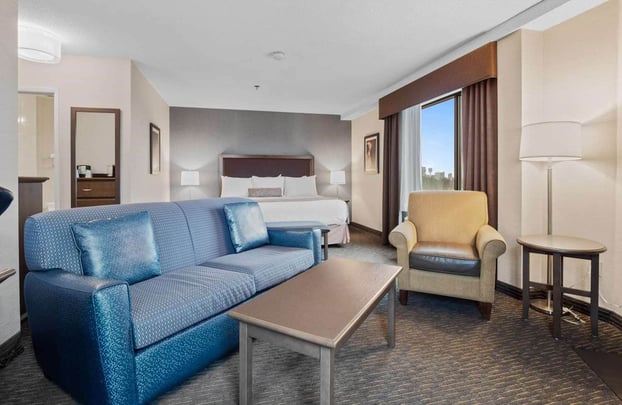 Room574 - K,QQG & K,TFY