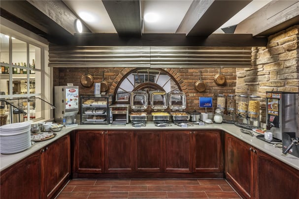 BW Fireside Inn Breakfast