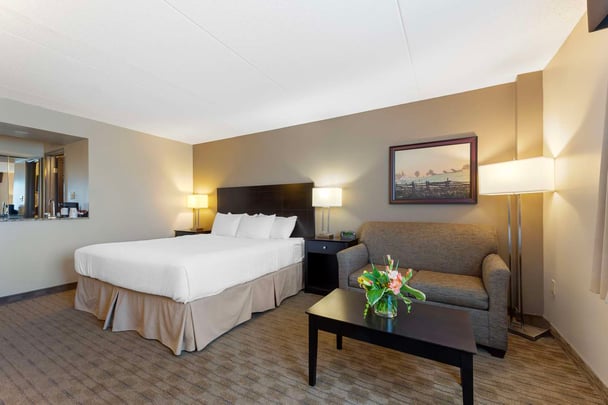 Queen Bed Standard & Accessible