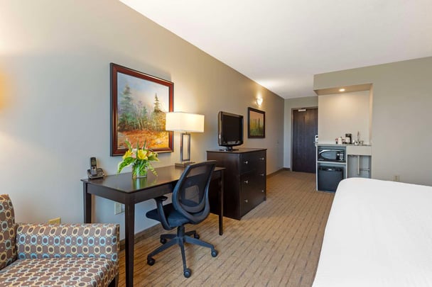 King Bed Standard & Accessible