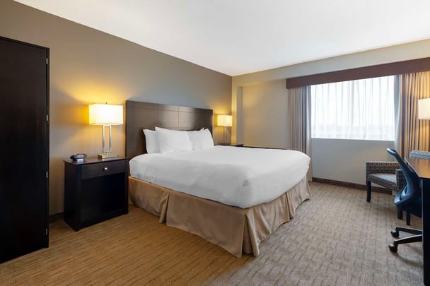 King Bed Standard & Accessible