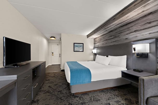 King Room With Sofa Bed & Balcony | Walk In Shower