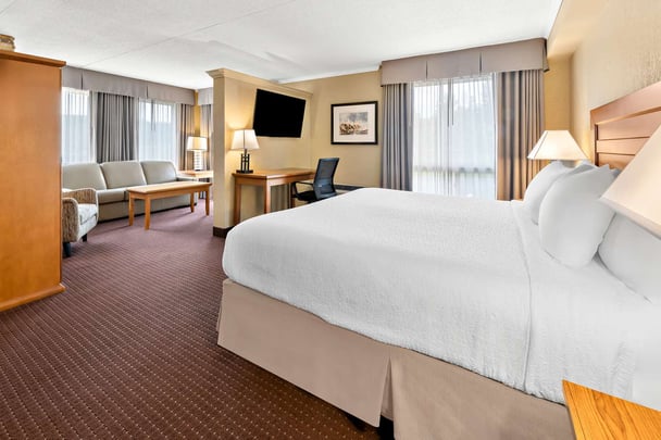 BW Plus ThunderBay ON KingSuite