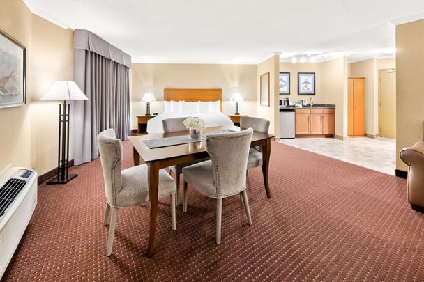 BW Plus ThunderBay ON SuiteKing