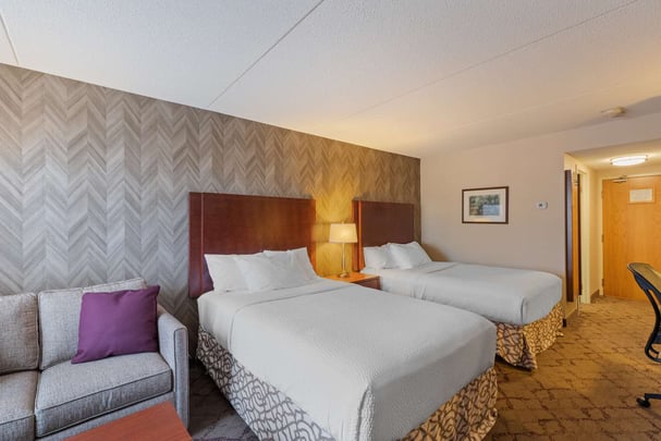 2 Double Beds with Sofa