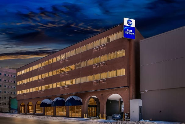 BW Subdury ON Twilight