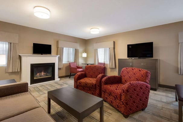King Suite with Sofa Bed and Fireplace