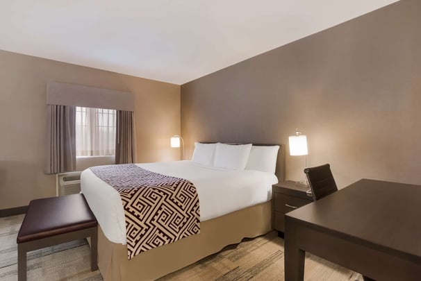 King Suite with Jetted Tub and Sofabed