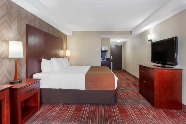 Jetted Tub & Fireplace | Suite-1 King Bed