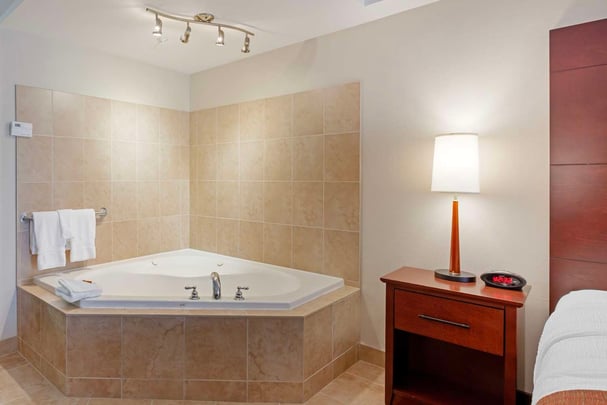 King Suite with Jetted Tub and Sofabed