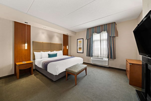 Suite King with Separate Living Area