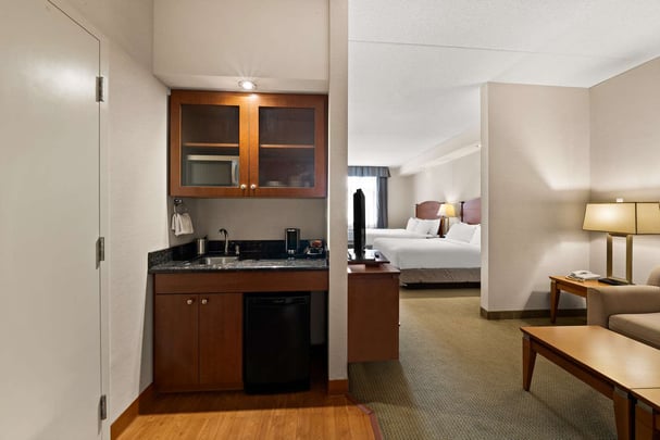 Suite 2 Queen Beds with Sofa Bed and Kitchenette