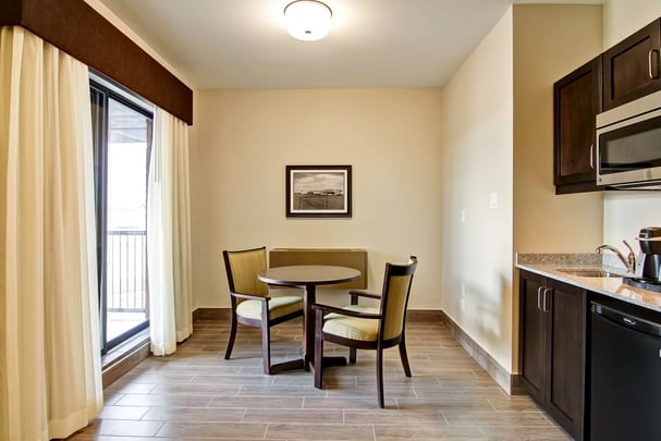 King with Kitchenette