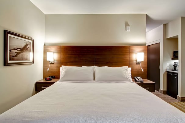 King with Kitchenette