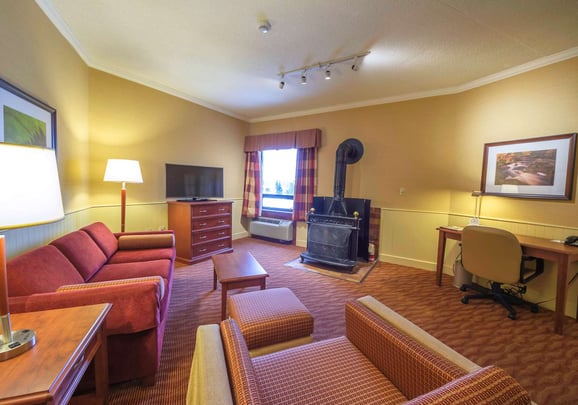 Country Comfort Suite Living Room