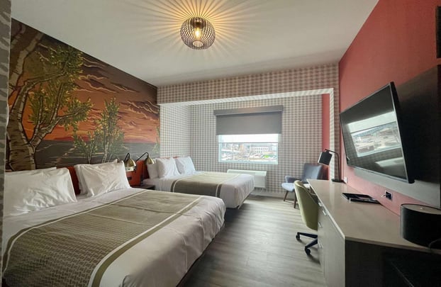 Double Queen Guestroom