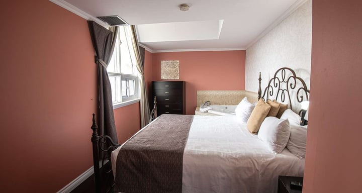 Premium Suite Bedroom