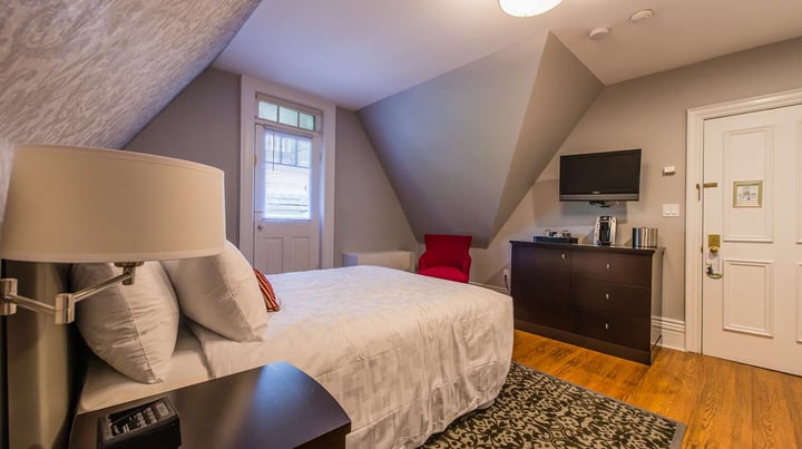 Courtyard Terrace Room