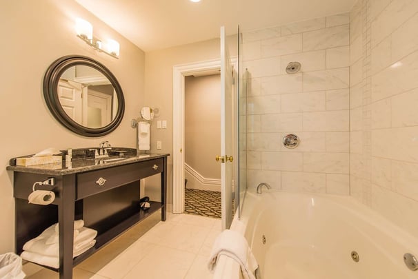 Courtyard Terrace Bathroom