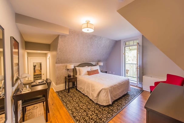 Courtyard Terrace Room