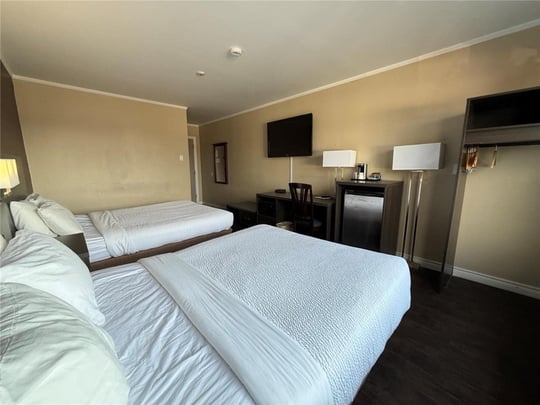 Double Queen Guest Room