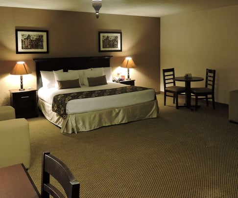 Standard room with a king bed