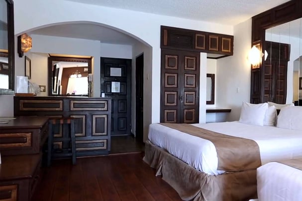 Standard room with 2 queen beds