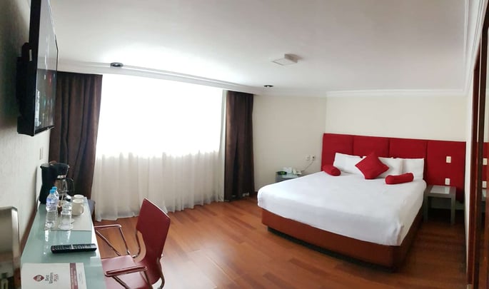 GUEST ROOM ONE DOUBLE BED KS