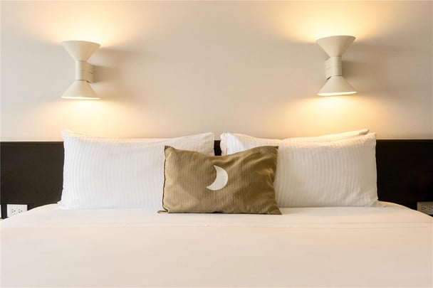 One King Bed Standard