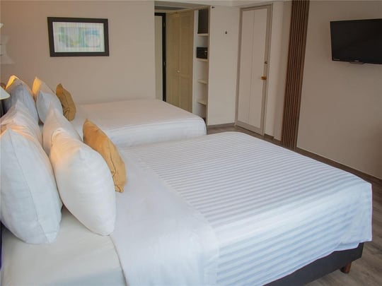 Two Queen Bed Accesible