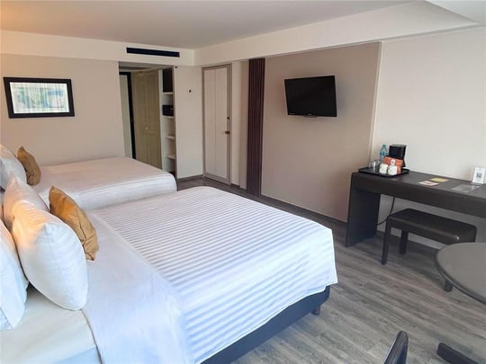 Two Queen Bed Accesible