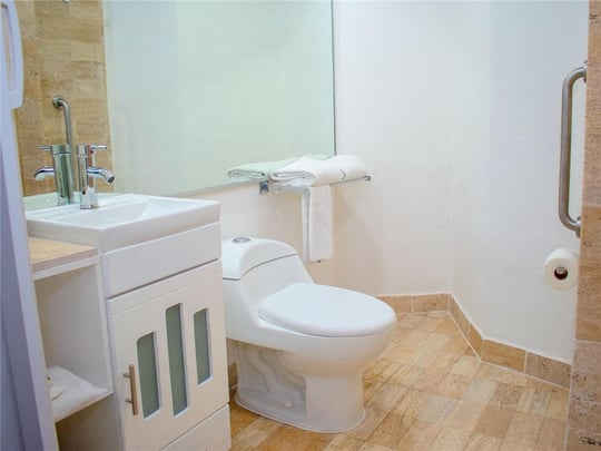 Two Queen Bed Accesible Bathroom