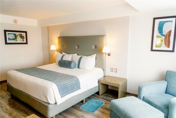 Junior Suite Upper Level