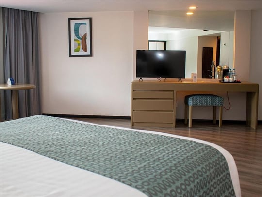 Double Suite Upper Level