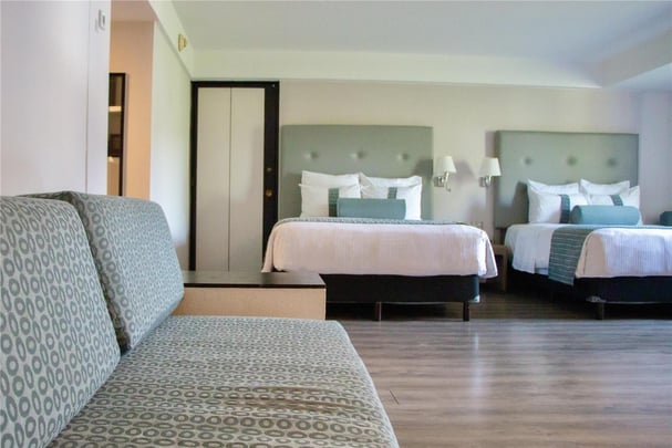 Double Suite Upper Level