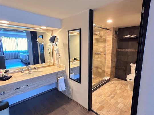 Presidential Suite Bathroom