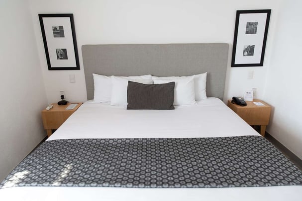 King bed non smoking