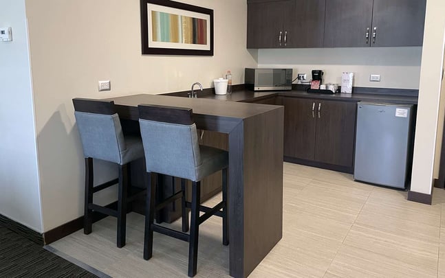 Suite, 2 Queen beds, non smoking, jr. suite