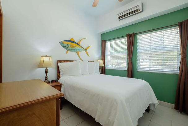 One Queen Standard Room