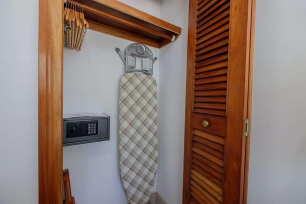 One Queen Standard Room