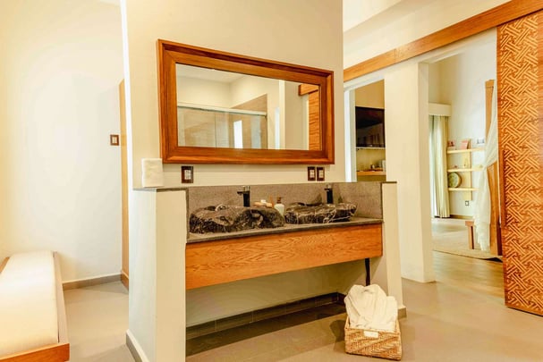 Master Suite handwash