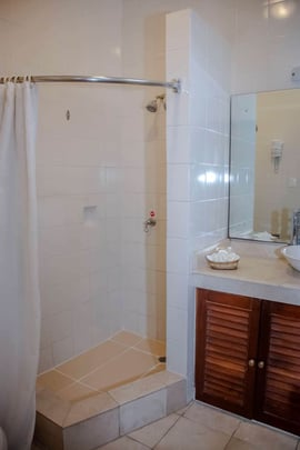 Triple Standard Guest Bathroom