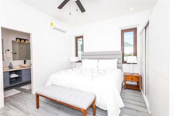 Superior Condo Suite 1 King Bed